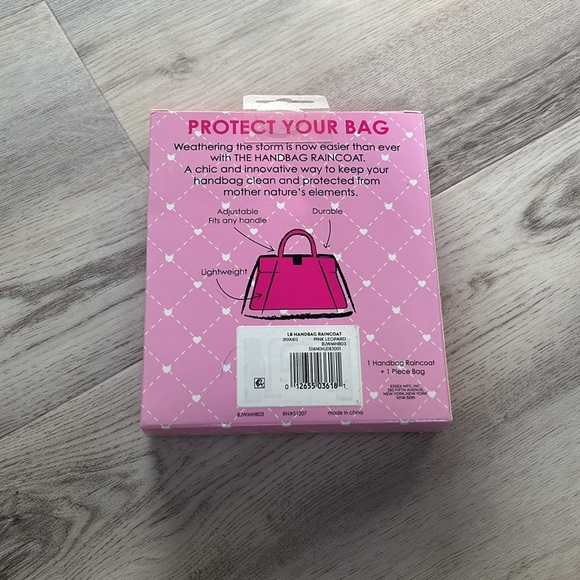 Betsey Johnson Pink Leopard NIB Handbag Raincoat - Picture 2 of 2